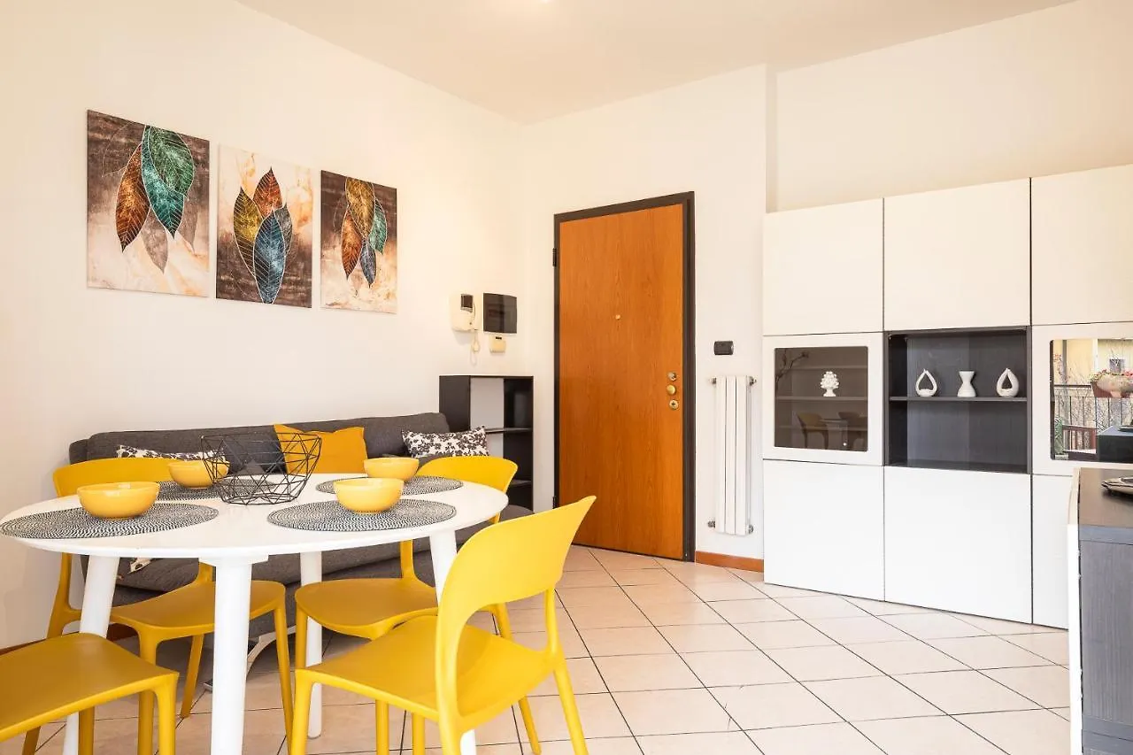 Casty Sweet Home - Parcheggio Privato Gratuito Milan Apartment